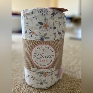 Blossom Kids FULL 100% cotton sheet set NWT